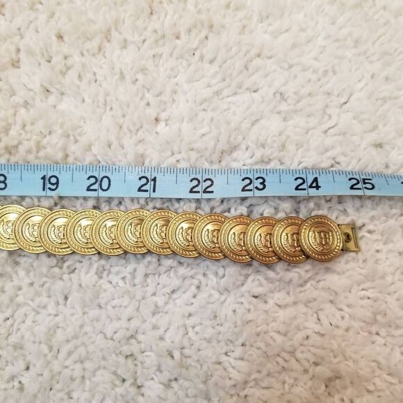 Vintage Gold Button Crest Stretch Belt - Picture 4 of 7